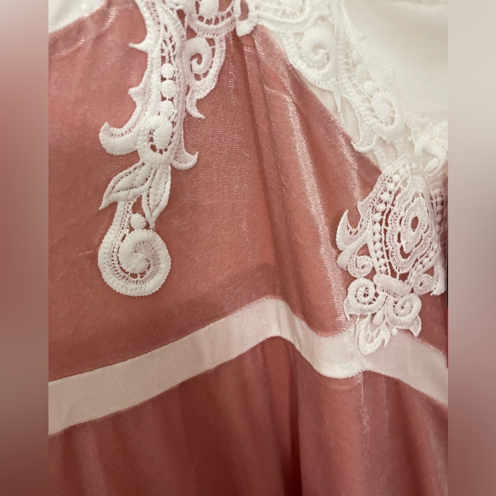 Plus size summer velvet dress, pink and off white - Picture 3 of 6
